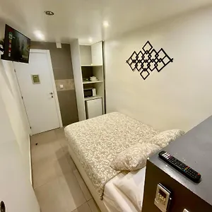 Apartment Nuevas Con Bano Privado Frente Al Metro St Mwc Barcelona-fira L'Hospitalet de Llobregat